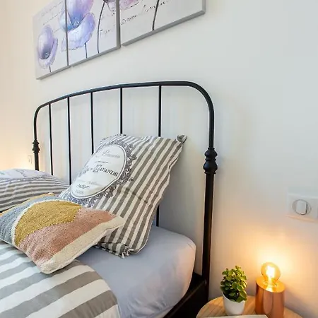 St Vincent - 3 Bedrooms, Magnificent,vaste, Sunny, A/c, Wifi Διαμέρισμα *