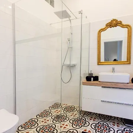 Διαμέρισμα St Vincent - 3 Bedrooms, Magnificent,vaste, Sunny, A/c, Wifi